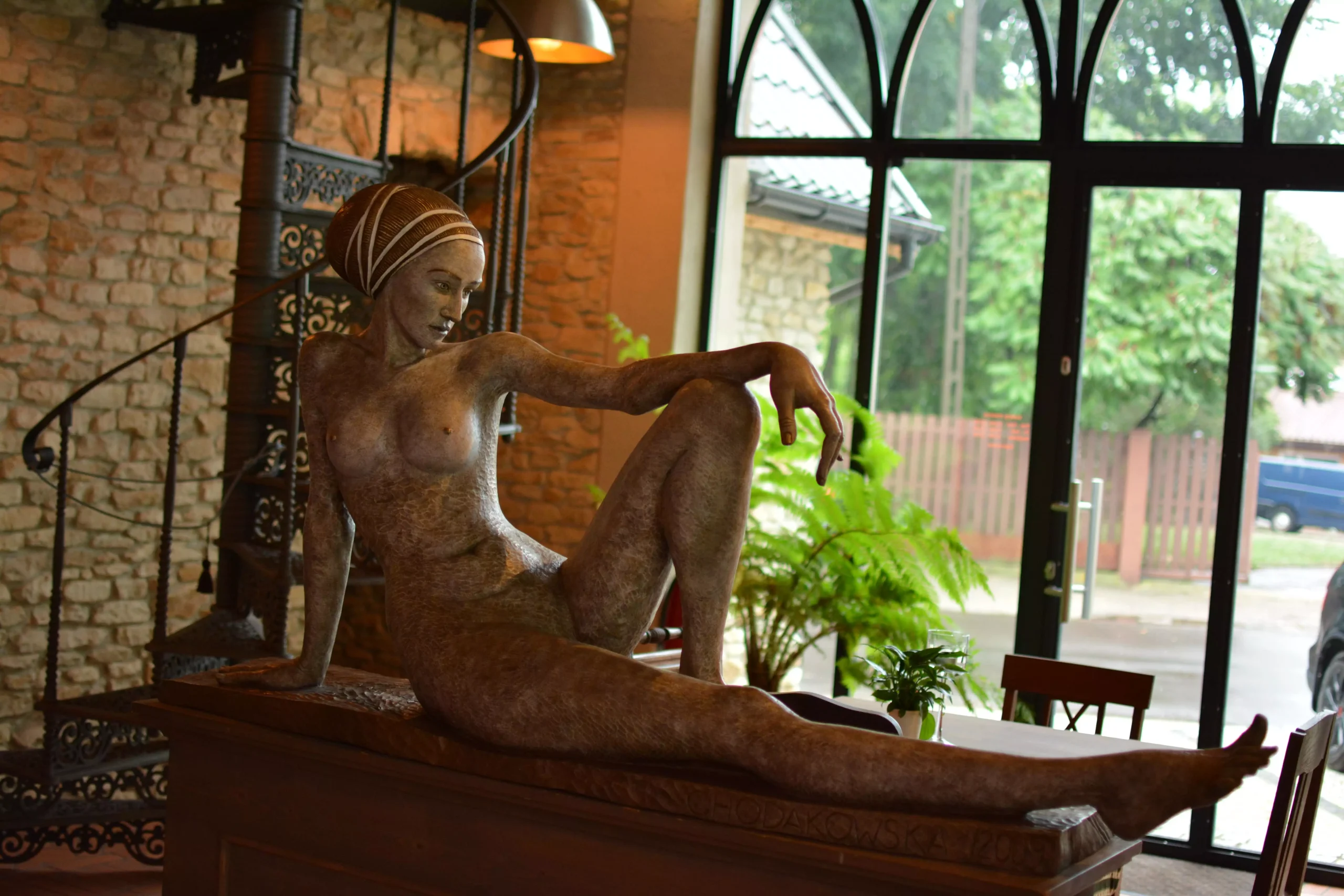 Rzeźba "Apolonia" Małgorzaty Chodakowskiej