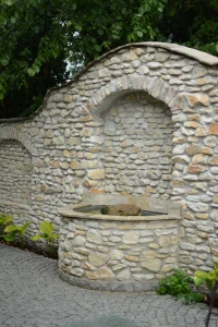 Fontanna przy restauracji