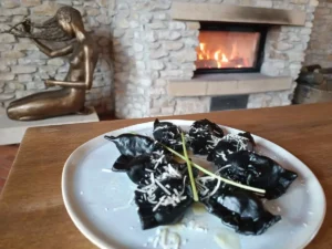 Pierogi z szynką parmeńską